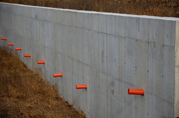 Cost of Retaining Wall Drainage in Overland Park